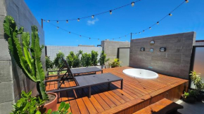 Cobertura com jacuzzi em Tambaú a 150m da praia